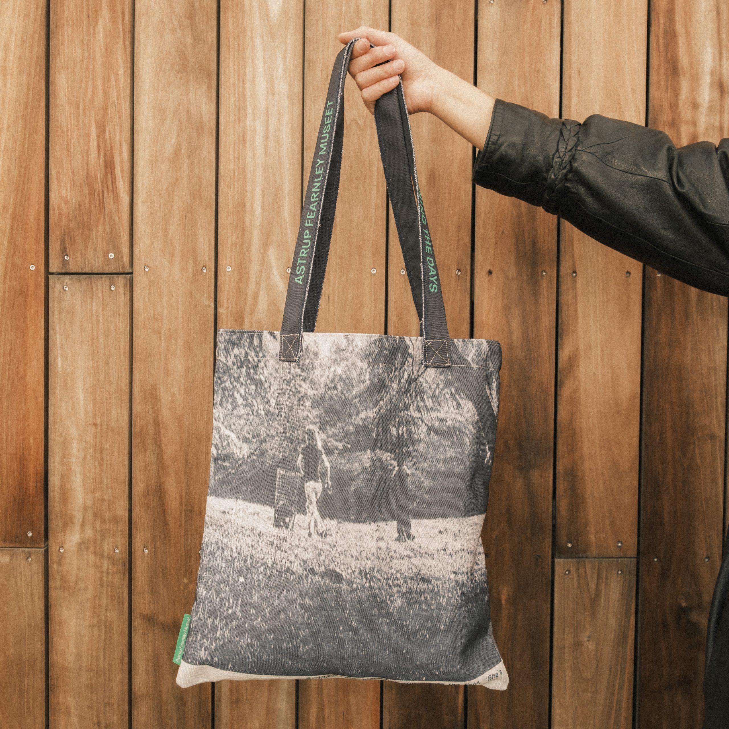 Art Bag Lutz Bacher - Image 6